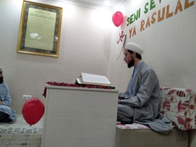 Sevginin Gölgesinde İlim
